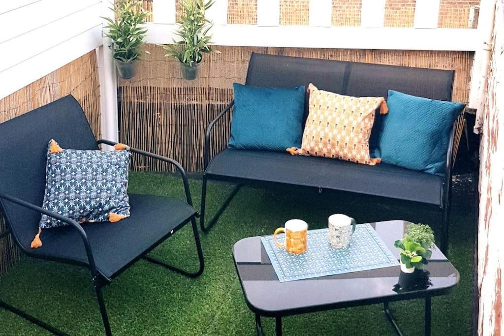 Le Chat Bleu - 26M2- Terrasse Sur Les Toits - Wi-Fi أميا المظهر الخارجي الصورة